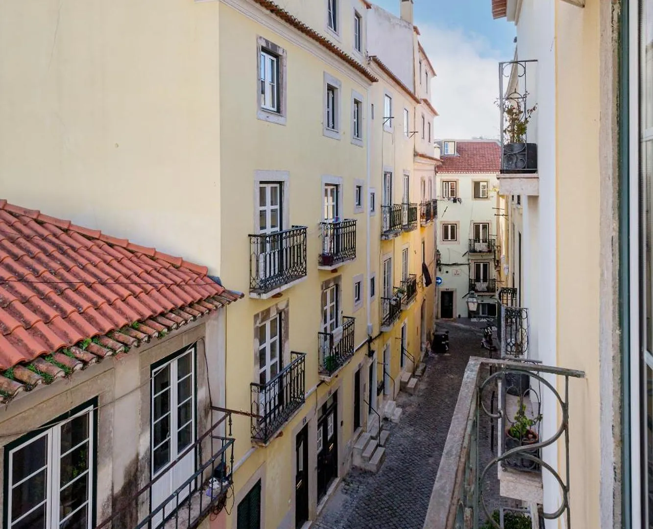 Lisbon Cozy Nest In Santa Catarina Apartment Portugal